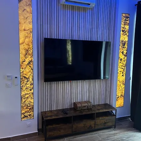 La 2 Jaccuzzi Et Sauna Privatif غرونوبل