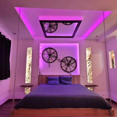 Love hotel La 2 Jaccuzzi Et Sauna Privatif *