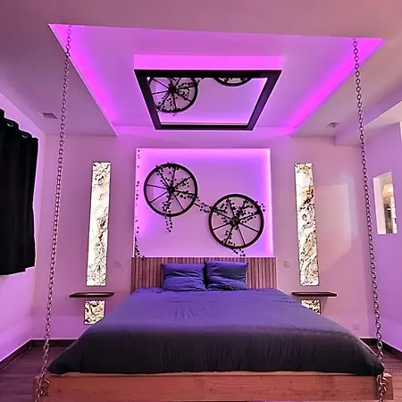 La 2 Jaccuzzi Et Sauna Privatif Liefdeshotel
